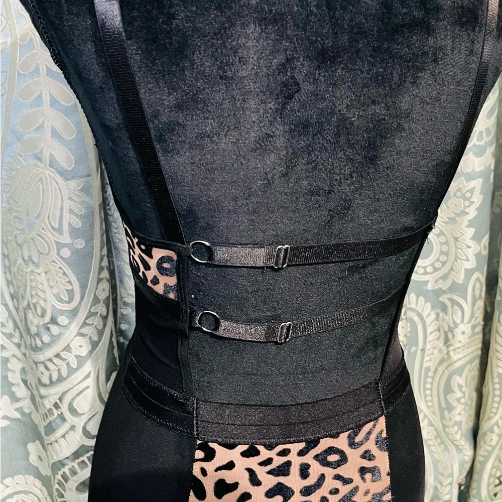Leopard Print Bustier Size S Garter Slip Black Feather Accent  Mesh Adjustable - Picture 8 of 13
